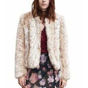 Urban Outfitters Kimchi Blue Snow Leopard Faux Fur Jacket | Cream | MEDIUM